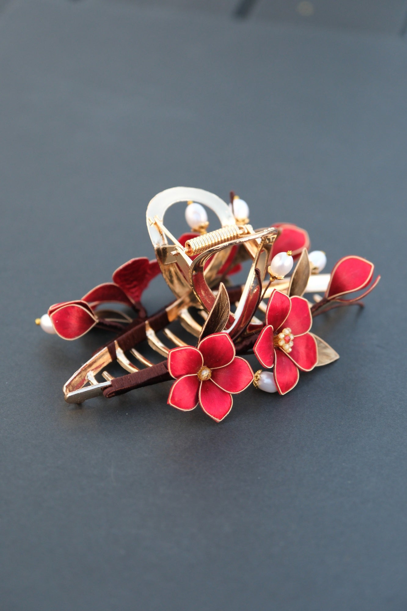 Arctic Whisper - Red