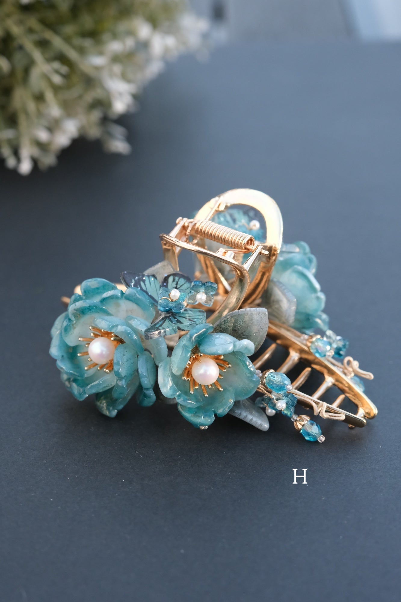 Colored Glaze Hair Claw