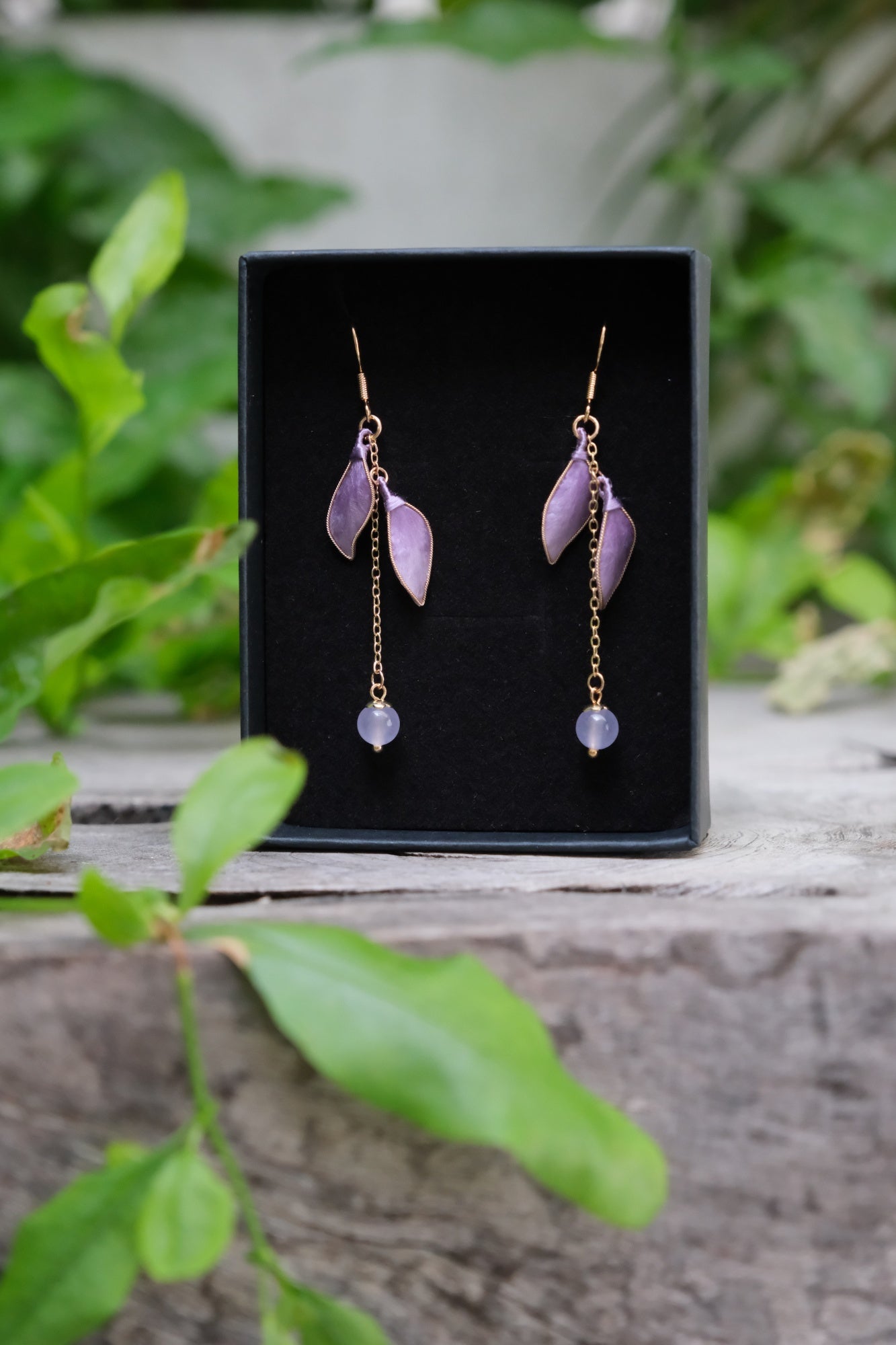 Antique Whisper – Lilax