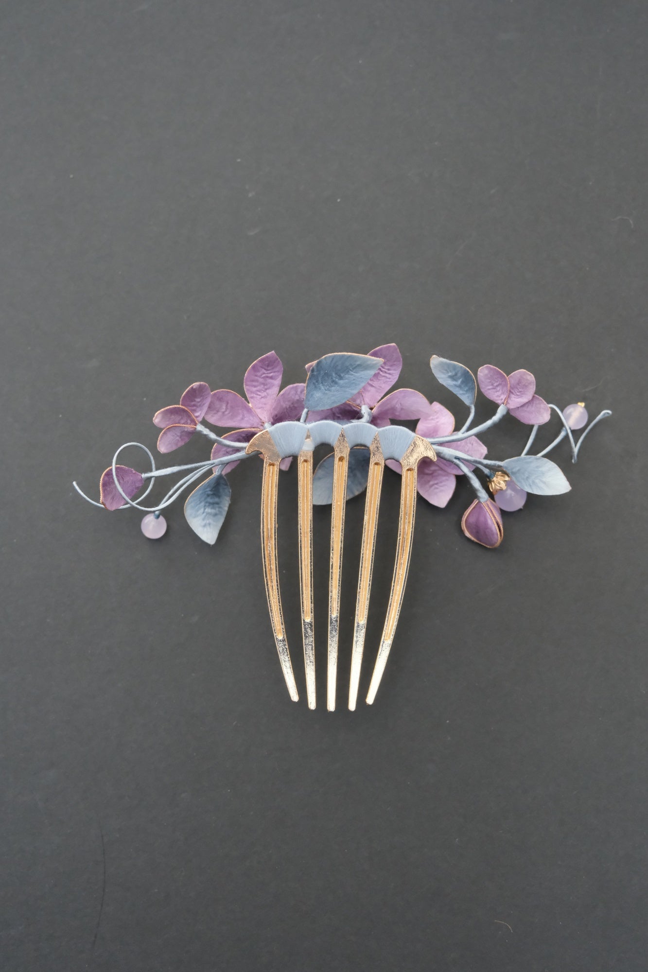 Antique Whisper – Lilax