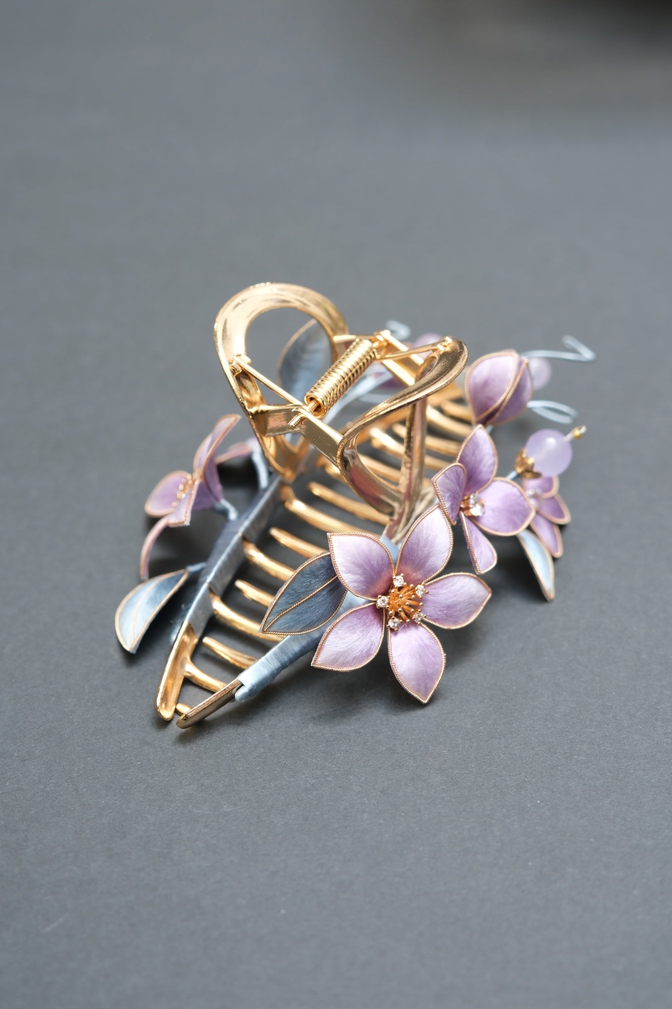 Antique Whisper – Lilax