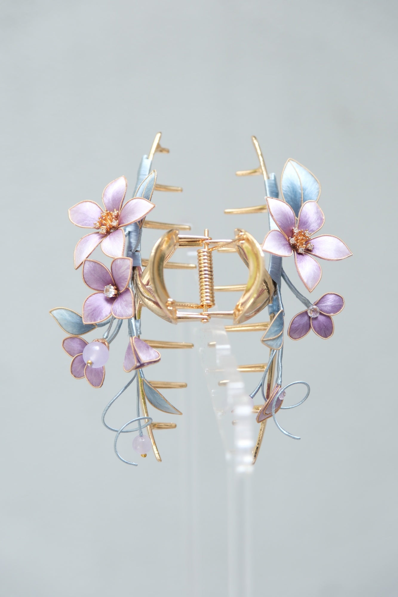 Antique Whisper – Lilax