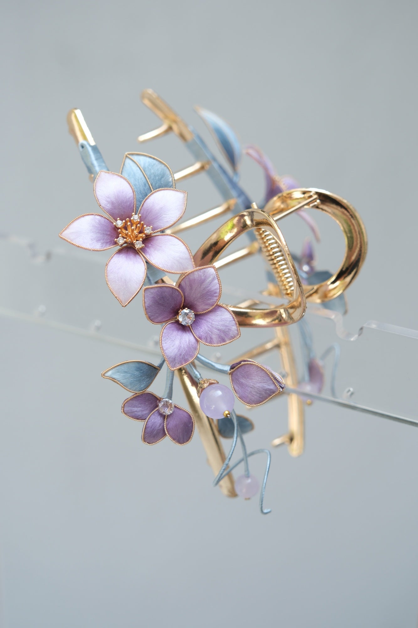 Antique Whisper – Lilax