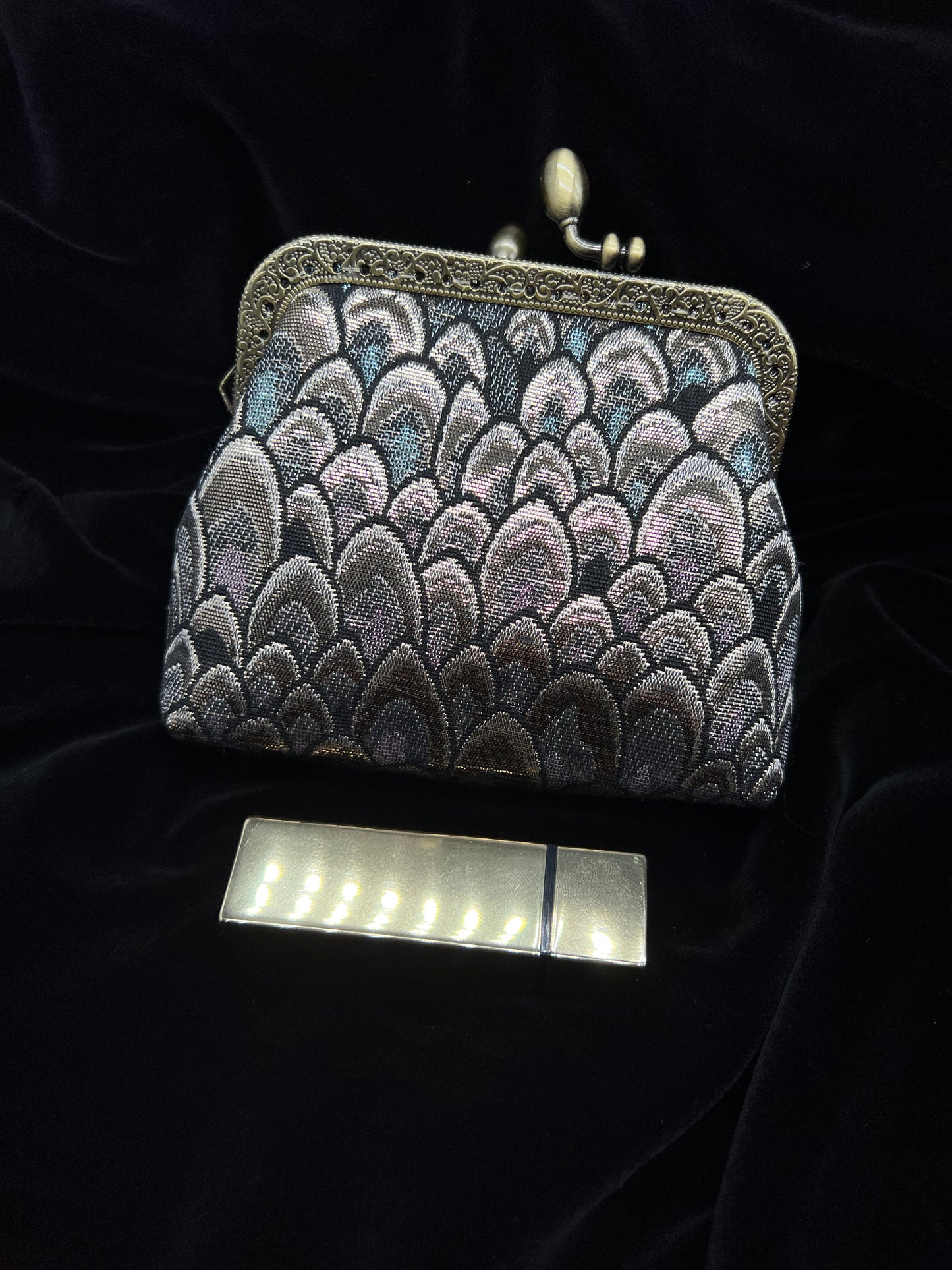 Embroidery Handbag - Fish Scale